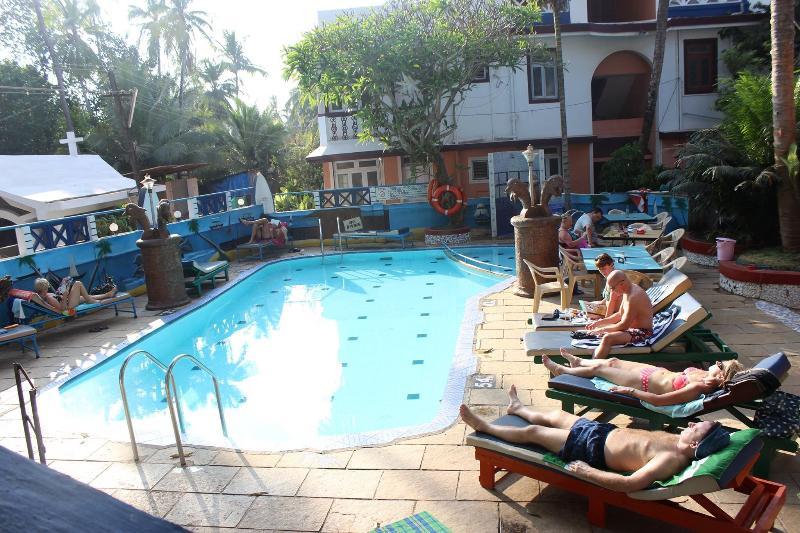 Lui Beach Resort Candolim Exterior photo